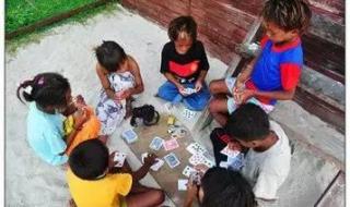 致我们逝去的童年 致我们逝去的童年